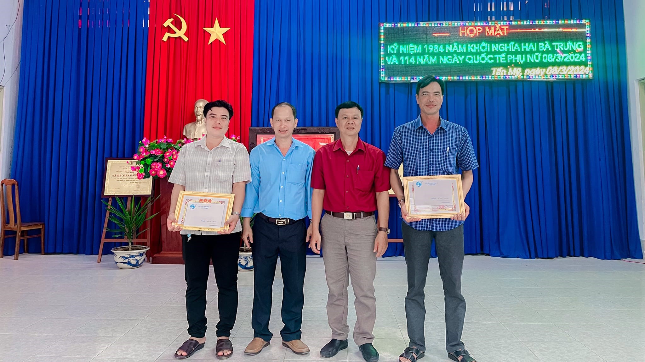 Phụ nữ