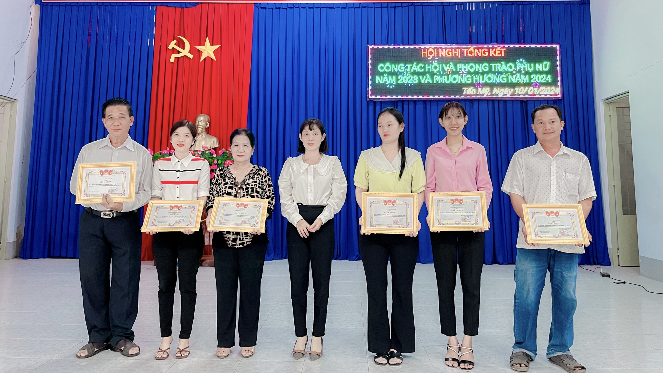 Phụ nữ
