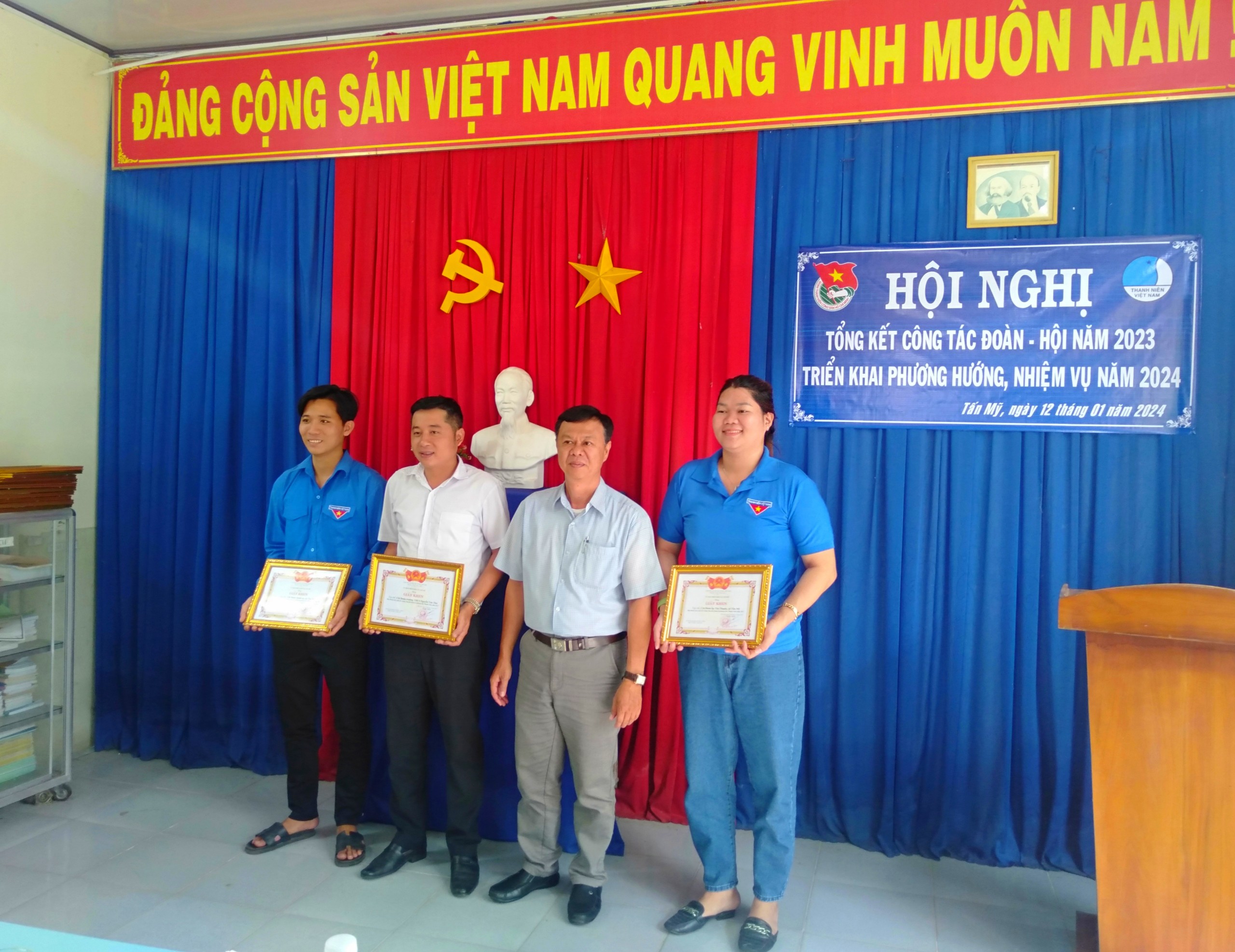 Đoàn Thanh Niên