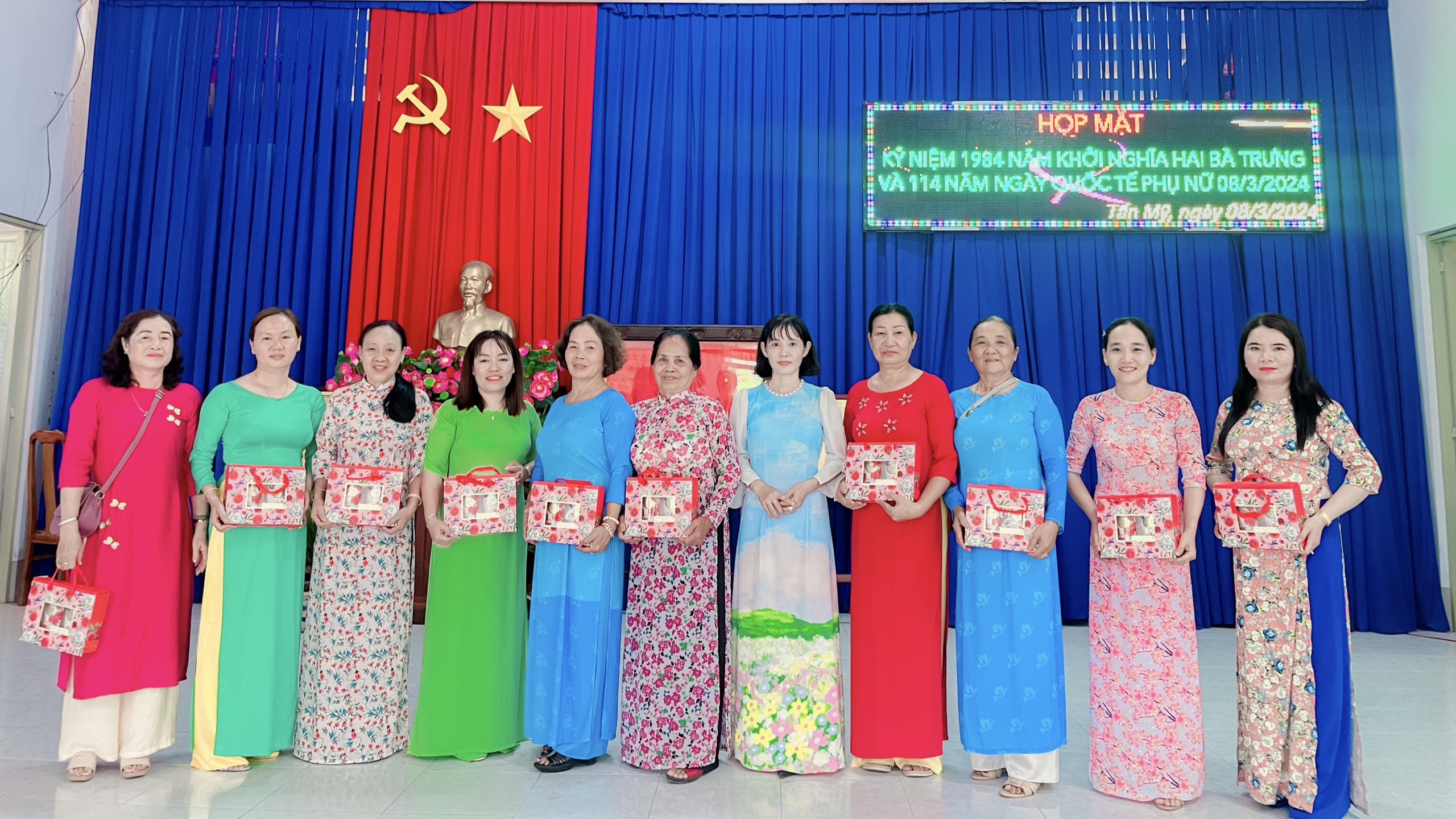 Phụ nữ