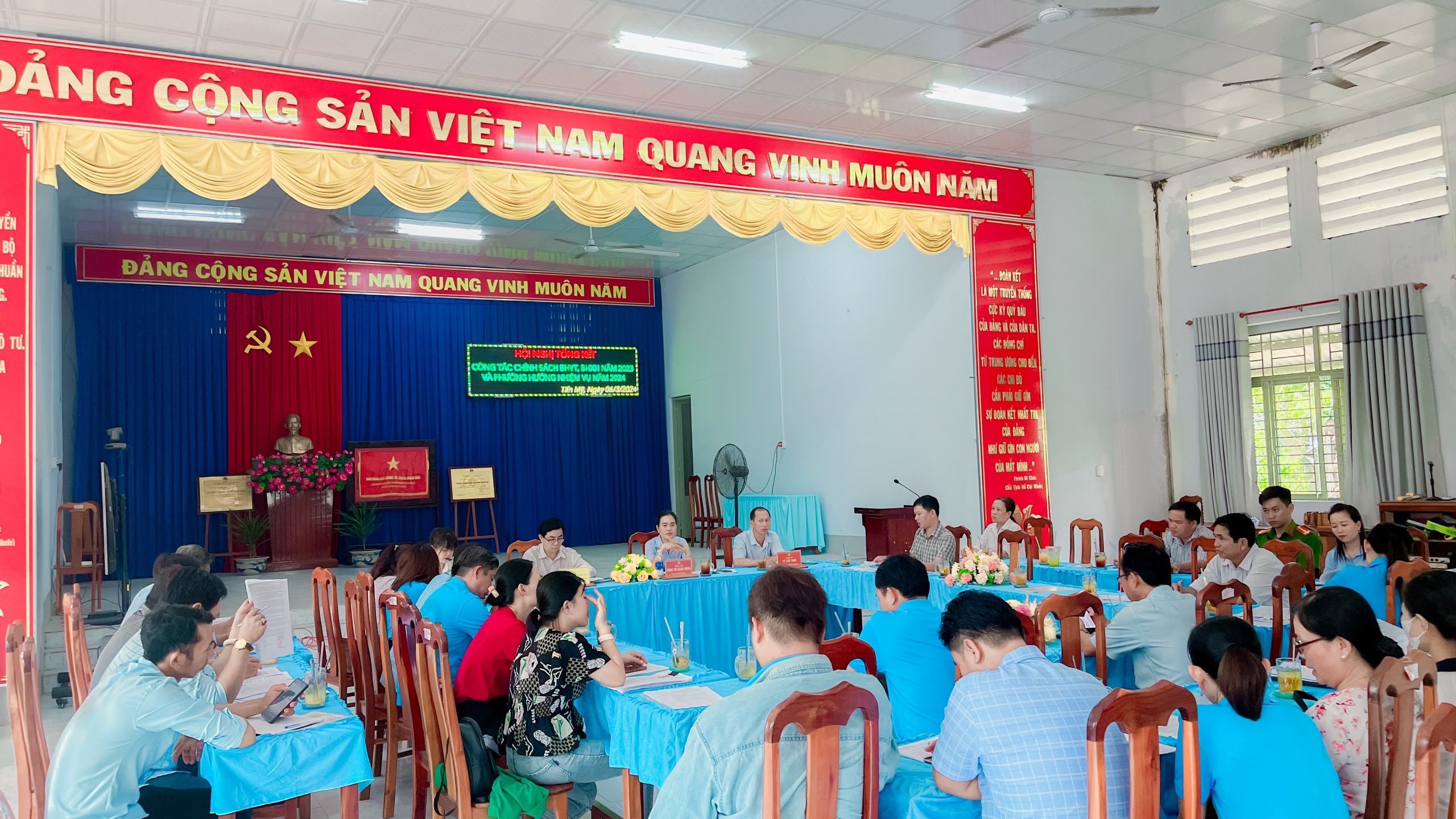 Y tế