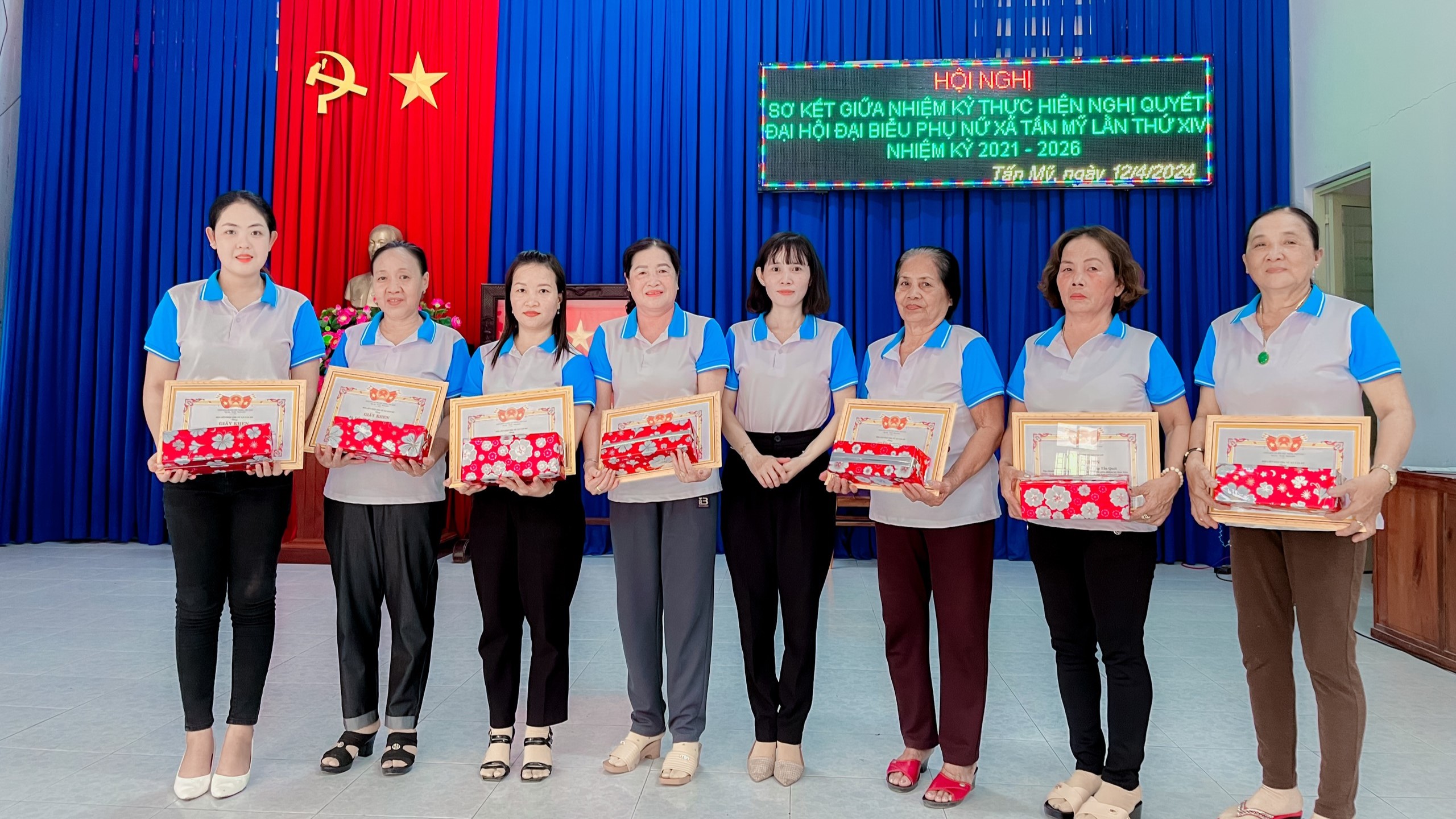 Phụ nữ