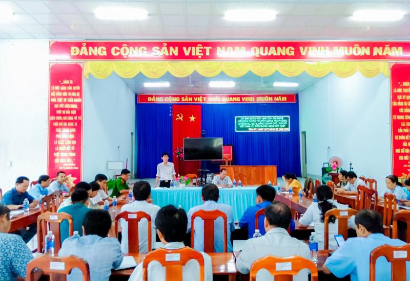 Tấn Mỹ họp báo Tuần