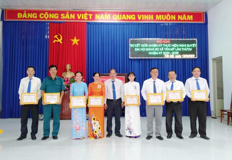 Sơ kết giữa nhiệm kỳ đại hội đảng bộ xã 