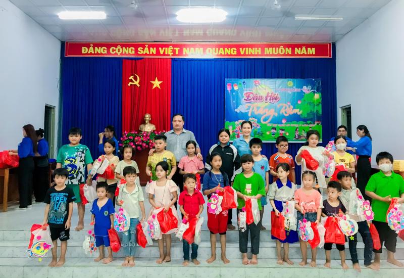 Tưng bừng đêm Trung Thu 