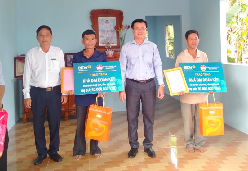 Trên 1 tỷ đồng xây dựng nhà ở cho người dân 