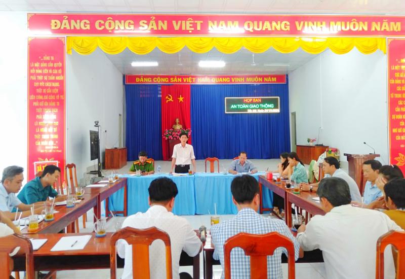 Họp Ban an toàn giao thông 