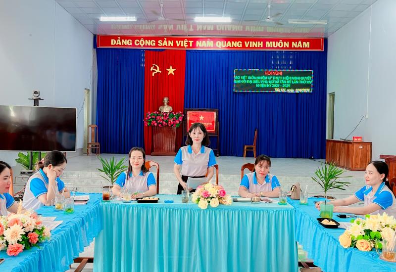Hội nghị sơ kết giữa nhiệm kỳ Đại hội phụ nữ xã 