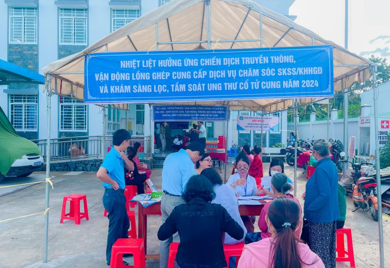 Tầm soát ung thư cổ tử cung cho 200 chị em phụ nữ 