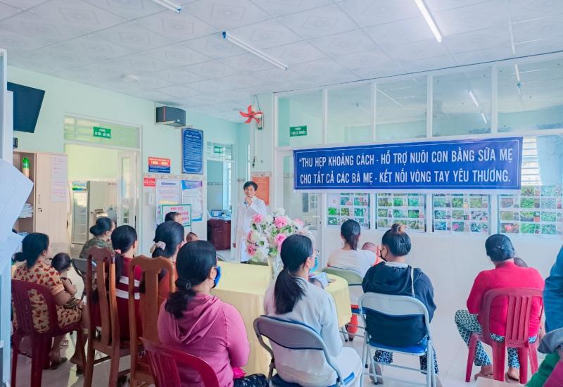 Tuyên truyền hưởng ứng tuần lễ “Nuôi con bằng sữa mẹ” 