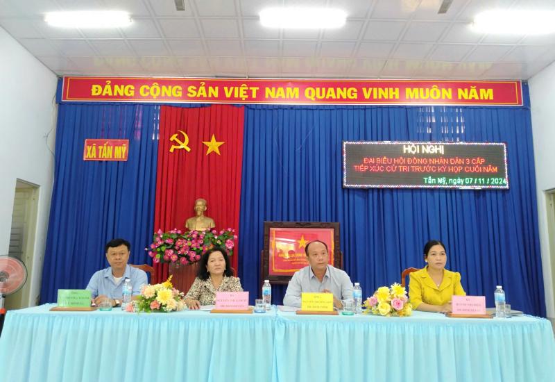 Đại biểu HĐND 3 cấp tiếp xúc cử tri trước kỳ họp