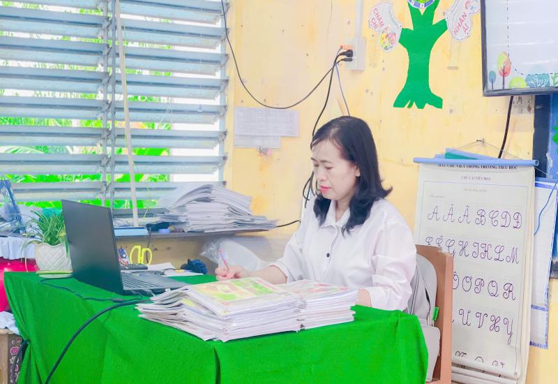Tấm gương sáng trong ngành giáo dục