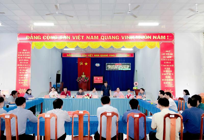 Công bố Quyết định CT. UBND xã Tấn Mỹ 